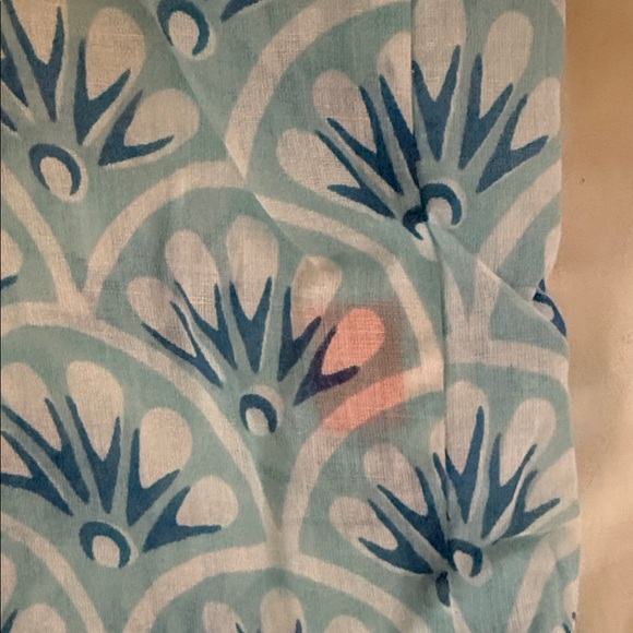 NWT Oliphant Teal and Navy Patterned Top - Picture 3 of 3